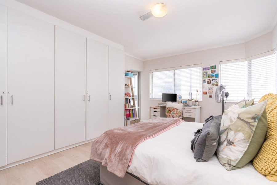 3 Bedroom Property for Sale in Sea Point Western Cape